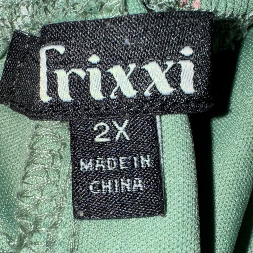 Trixxi Floral Green mini Dress. Size 2X. Worn once. - Picture 8 of 11